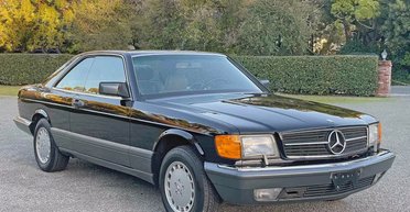 Роскошь из 90-х: обнаружен культовый 35-летний Mercedes W126 в новом состоянии (фото)
