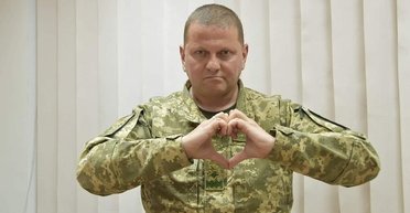 "Не став розхитувати човен і може піти у політику після війни", — експерт про відставку Залужного (відео)