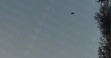 Воздушную тревогу не объявляли: неизвестный объект заметили в небе над Одессой (видео)