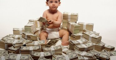 Не роскошь. Сколько получают при рождении ребенка в разных странах