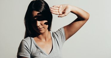 Легенди оживають: жінка дізналася про "вампірську хворобу" після походу до лікаря