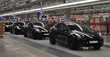 Продажи Tesla продемонстрировали рекордное падение по всему миру