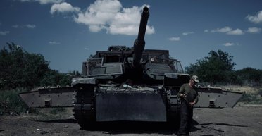З "Контактом" і козирком: 47-ма бригада показала обслуговування Abrams (фото)