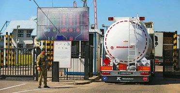 Дефицит бензина и лекарств. Ужесточение мобилизации ударит по перевозкам, к чему готовиться с 18 мая