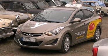 Знак "У" уходит в прошлое: в Украине ввели новое обозначение для учебных авто