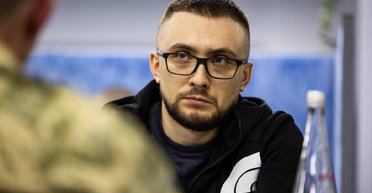 "Рада хочет капитуляции Украины": Стерненко раскритиковал бюджет-2026 из-за зарплат военных