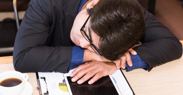 Сон на роботі приніс чоловікові $48 тисяч