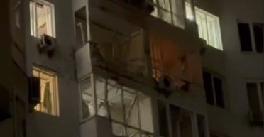 В Киеве прогремели взрывы: в результате атаки "Шахедов" повреждена жилая многоэтажка, есть пострадавшие