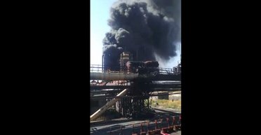 Атакували бомбами: Авдіївський коксохімічний завод потрапив під авіаудар (відео)
