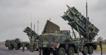 Україна хоче на $300 мільярдів заморожених активів РФ купити зброю в США, — Bloomberg