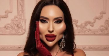 Українка з найбільшими у світі вилицями заговорила про дітей: що каже її матір (фото)