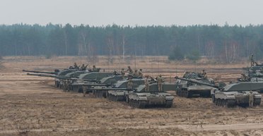 Тяжелые и маломобильные: в Forbes назвали минусы британских танков Challenger 2 в ВСУ