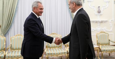 Шойгу прилетел в Тегеран, пока Иран готовится мстить Израилю за ликвидацию лидера ХАМАСа