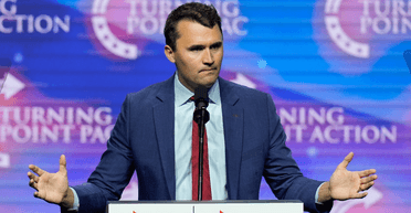 Стрельба в США: соратника Трампа подстрелили во время дебатов (видео)