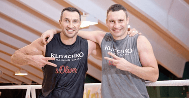 "Приклад": Володимир Кличко привітав брата Віталія з 53-річчям (фото)