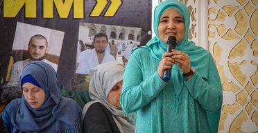 Погрожували та змушували здати відбитки: у Криму затримали українську журналістку