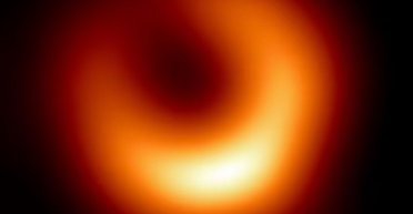 Новий знімок надмасивної чорної діри M87 підтверджує теорію відносності Ейнштейна (фото)