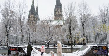 Від морозів до -14 до аномального тепла: якою буде погода в Україні на початку тижня (фото)