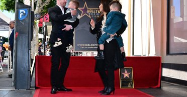 Більше не сам удома: Маколей Калкін уперше показав обох синів, які підросли (фото)