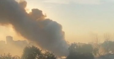 Дрон попал в цель: под Москвой вспыхнул завод, выпускающий электронику для ракет "Калибр"