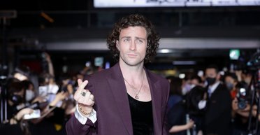 Феминист и примерный отчим: что известно о новом Бонде Аароне Тейлоре-Джонсоне