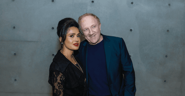 Сальма Хаєк вийшла у світ з чоловіком-мільярдером (фото)