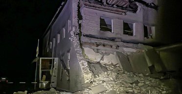 Российские оккупанты атаковали здание ГСЧС в Харьковской области: что известно (фото)