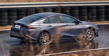 Нового американского соперника VW Jetta и Hyundai Elantra рассекретили до премьеры (фото)