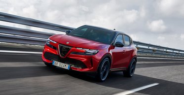 Alfa Romeo раскрыла подробности недорогого спортивного электрокроссовера (фото)
