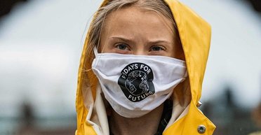 Грета Тунберг рядом с Иваном Грозным и Жанной д`Арк. Мировая слава экологической юродивой