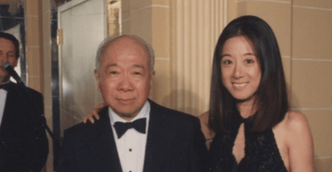 Вера Вонг показала рідкісні кадри з татом (фото)