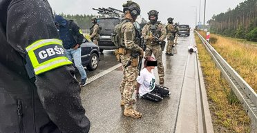 Четверо українців у Польщі викрадали іноземців, щоб наповнити криптогаманці (відео)