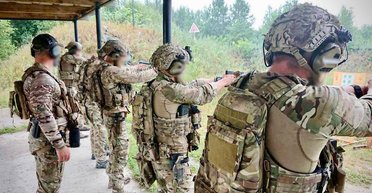 Готовится закупка: в Минобороны утвердили эталонный образец активных наушников (фото)