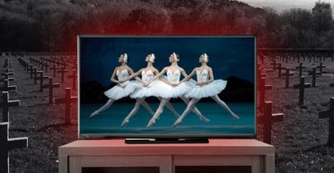 "Лебедине озеро" замість новин: все, що відомо про телевізійний код розпаду імперії