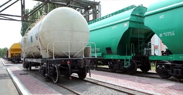 Ассоциация добывающих предприятий призвала премьера не допустить повышения тарифа на грузовые железнодорожные перевозки, — СМИ