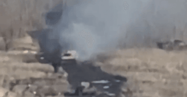 Остановили движение оккупантов: "Демони бурі" дронами попали в технику войск РФ (видео)