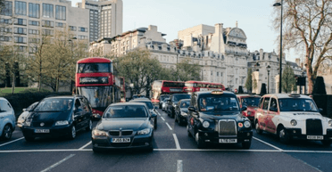 Офіс мера Лондона запропонував водіям замість утилізації пожертвувати автомобілі Україні