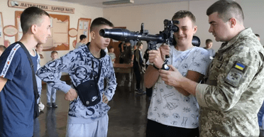 Парни от 17 лет должны вернуться в Украину, чтобы лично стать на воинский учет, — СМИ