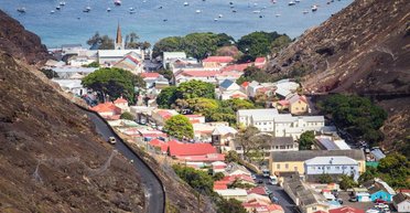 "Пекло зі здичавілими дітьми": ізольований британський острів потерпає від нічного хаосу (фото)