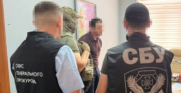 Продавали фейковые удостоверения ОБСЕ для уклонистов: в Киеве задержали топ-чиновника Гостаможслужбы