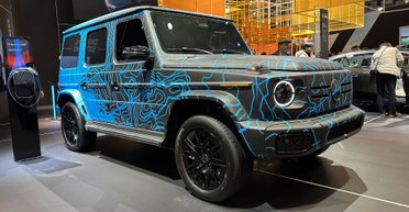 Раскрыты интересные подробности и дата премьеры первого электрического "Гелендвагена" (видео)