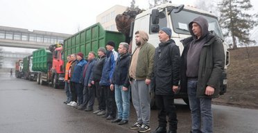 С тракторами и грузовиками: в Беларуси начали отрабатывать мобилизацию (фото)