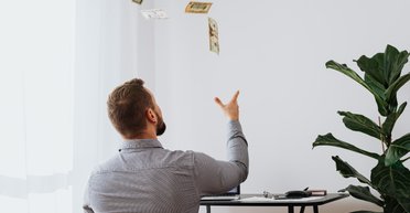 Доплати до пенсії, податки та зарплати: що зміниться з 1 жовтня