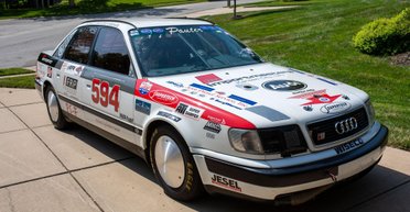 Быстрее Bugatti: на продажу выставили уникальный Audi 100 с парашютом (фото)