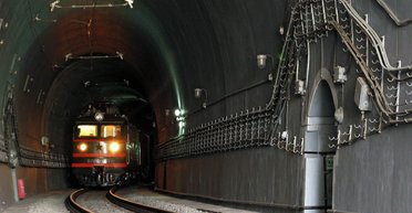 Цистерны с топливом выгорели: в РФ расследуют диверсию на железной дороге в Бурятии (видео)