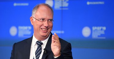 "Приманка для завершения войны": как друг Путина подбирается к Маску и Трампу, — Bloomberg