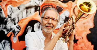 Богаче Бейонсе и Боно: назван самый состоятельный музыкант в мире