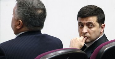 Министр с чрезвычайным положением. Как Аваков использует карантин для усиления своего влияния