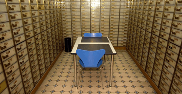 В банке во время ревизии нашли боевую награду, которая скрывала историю героя (видео)