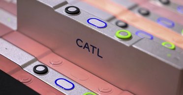 Мільйон кілометрів ресурсу і 10 хвилин зарядки: батарея CATL забезпечить прорив для електрокарів (фото)